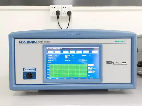 频闪.jpg 频闪.jpg